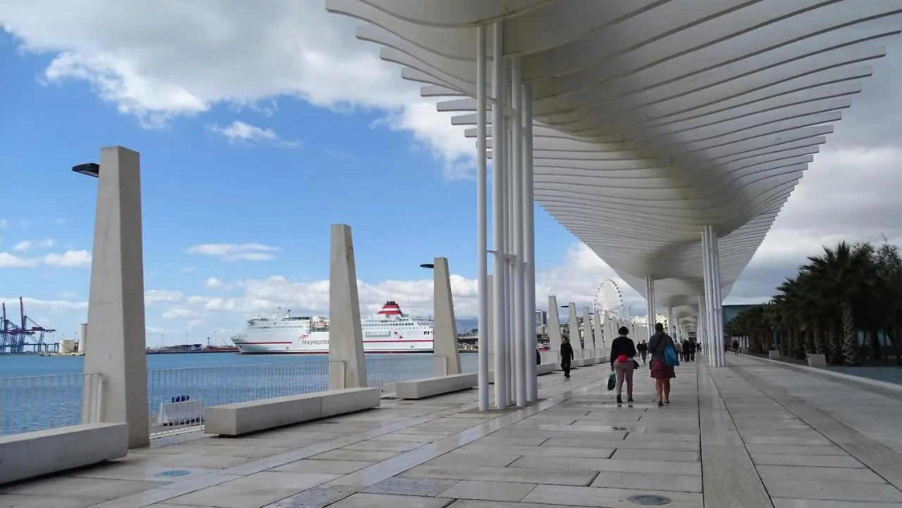 شقة مالقة  في Del Parque Flats Martinez Larios