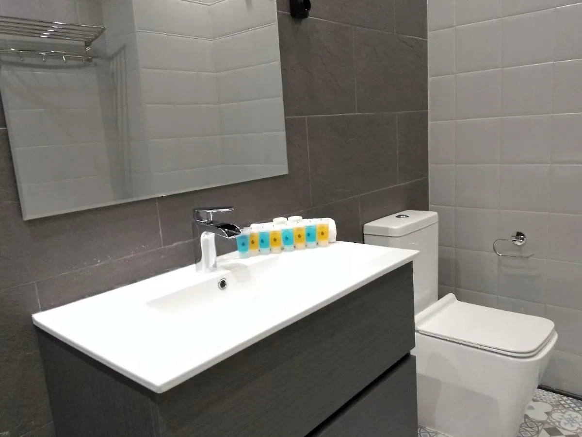 شقة مالقة  في Del Parque Flats Martinez Larios 0*,  إسبانيا